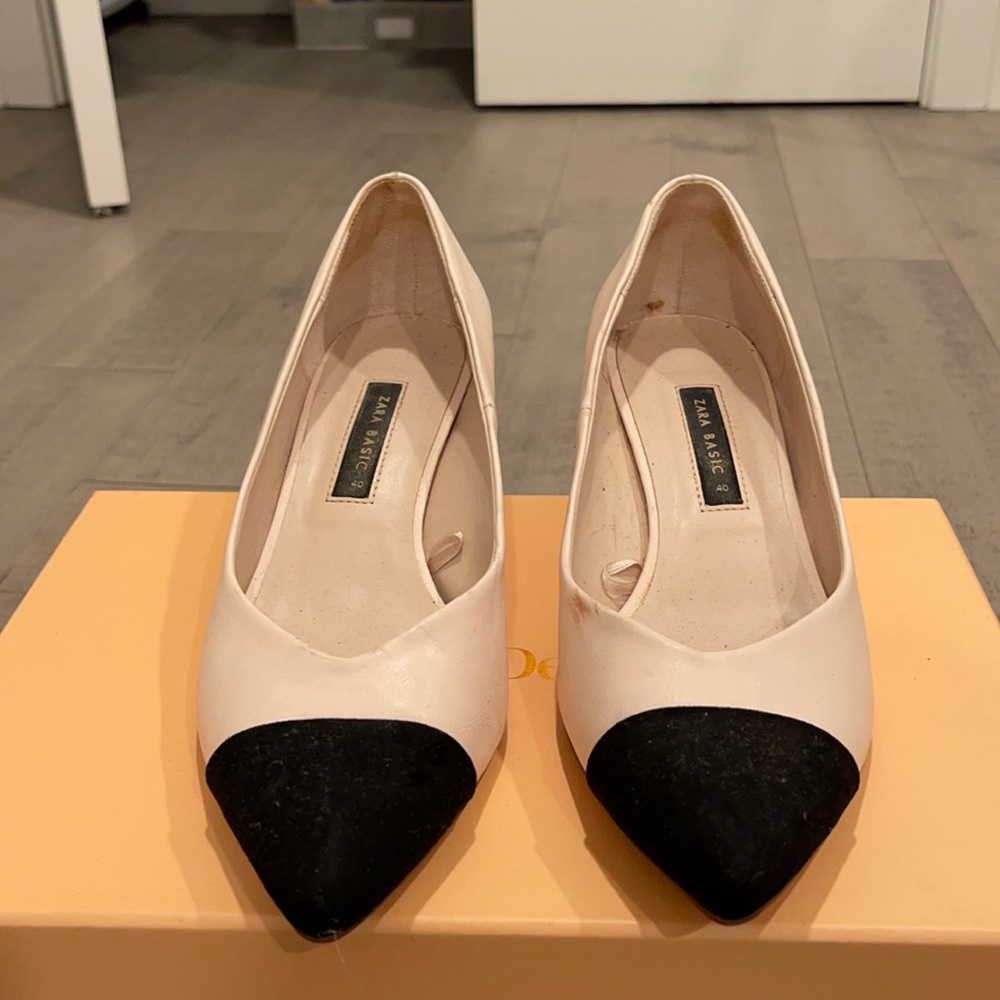 Nude Kitten Heels with Black Toes